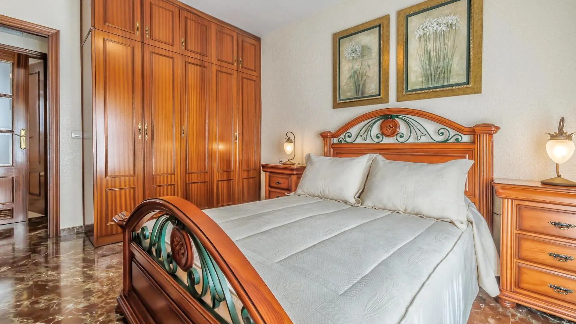 Apartment La Serena & Center & Parking Cordoba Spain